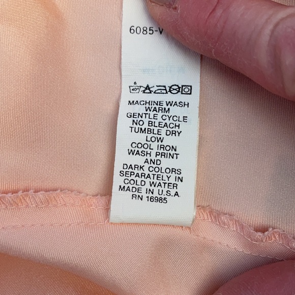 Victoria’s Secret Peach Chemise 90’s vintage. 🌸 - Picture 7 of 9